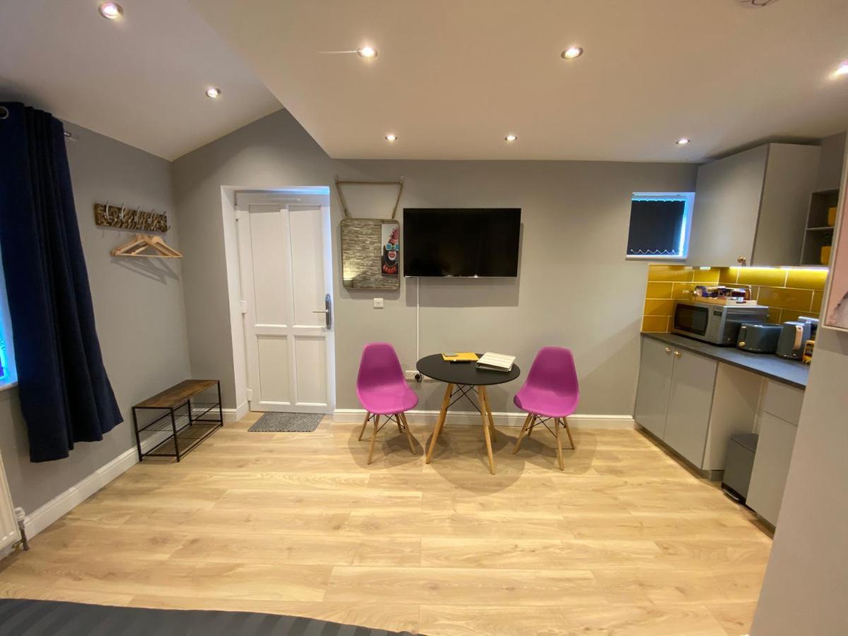 Modern Luxury 1 Bed Apartment With Parking Near Stansted Airport Stansted Mountfitchet Luaran gambar